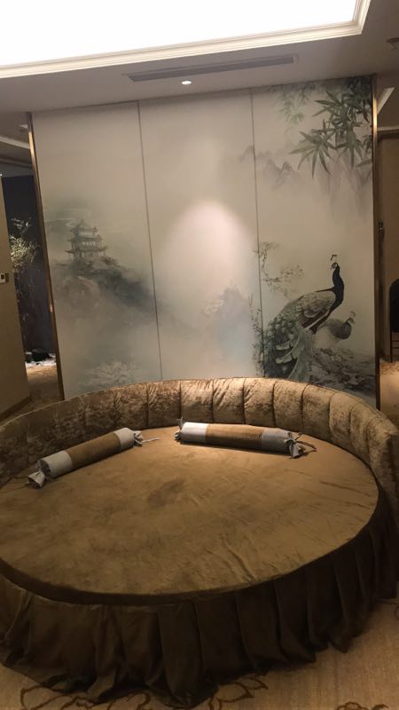 上海曹路按摩店有没有全裸的服务